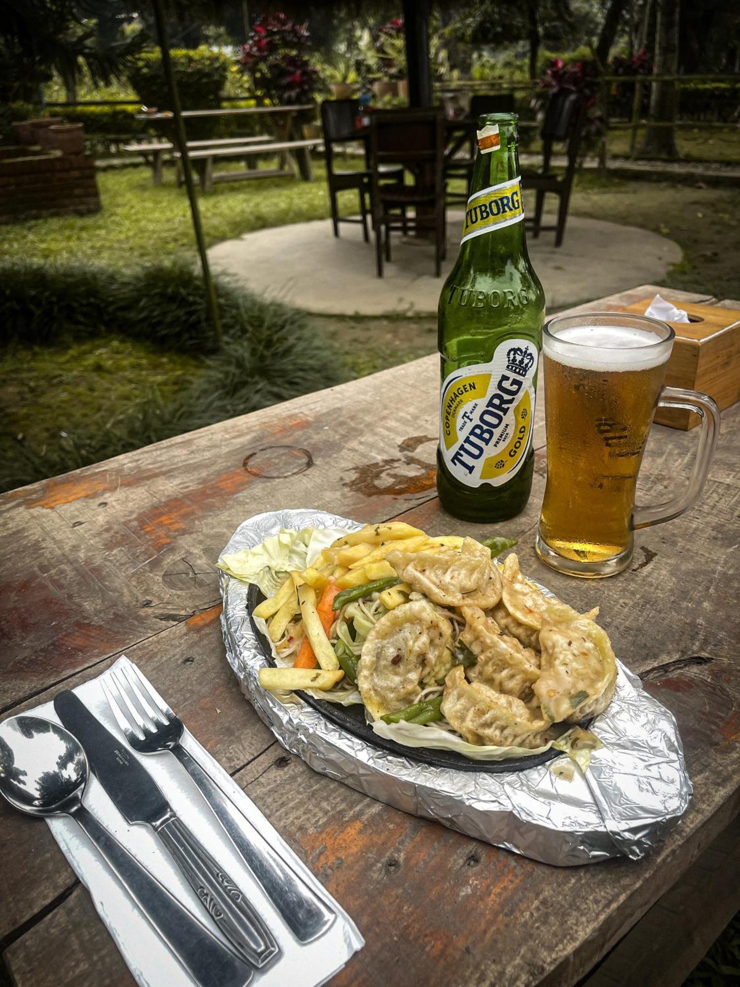 Hotel Tharu Garden And Beer Bar شيتوان المظهر الخارجي الصورة