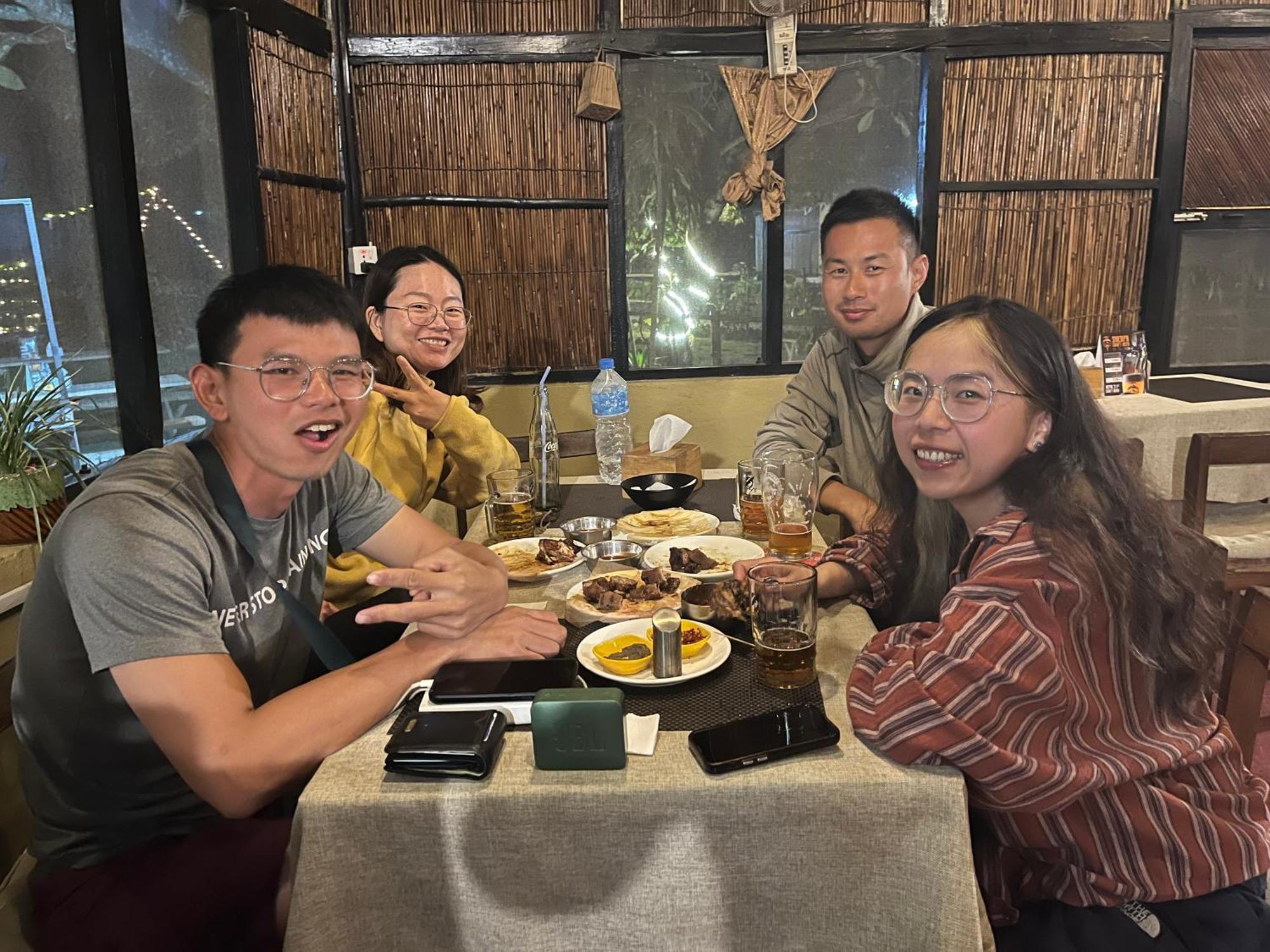 Hotel Tharu Garden And Beer Bar شيتوان المظهر الخارجي الصورة