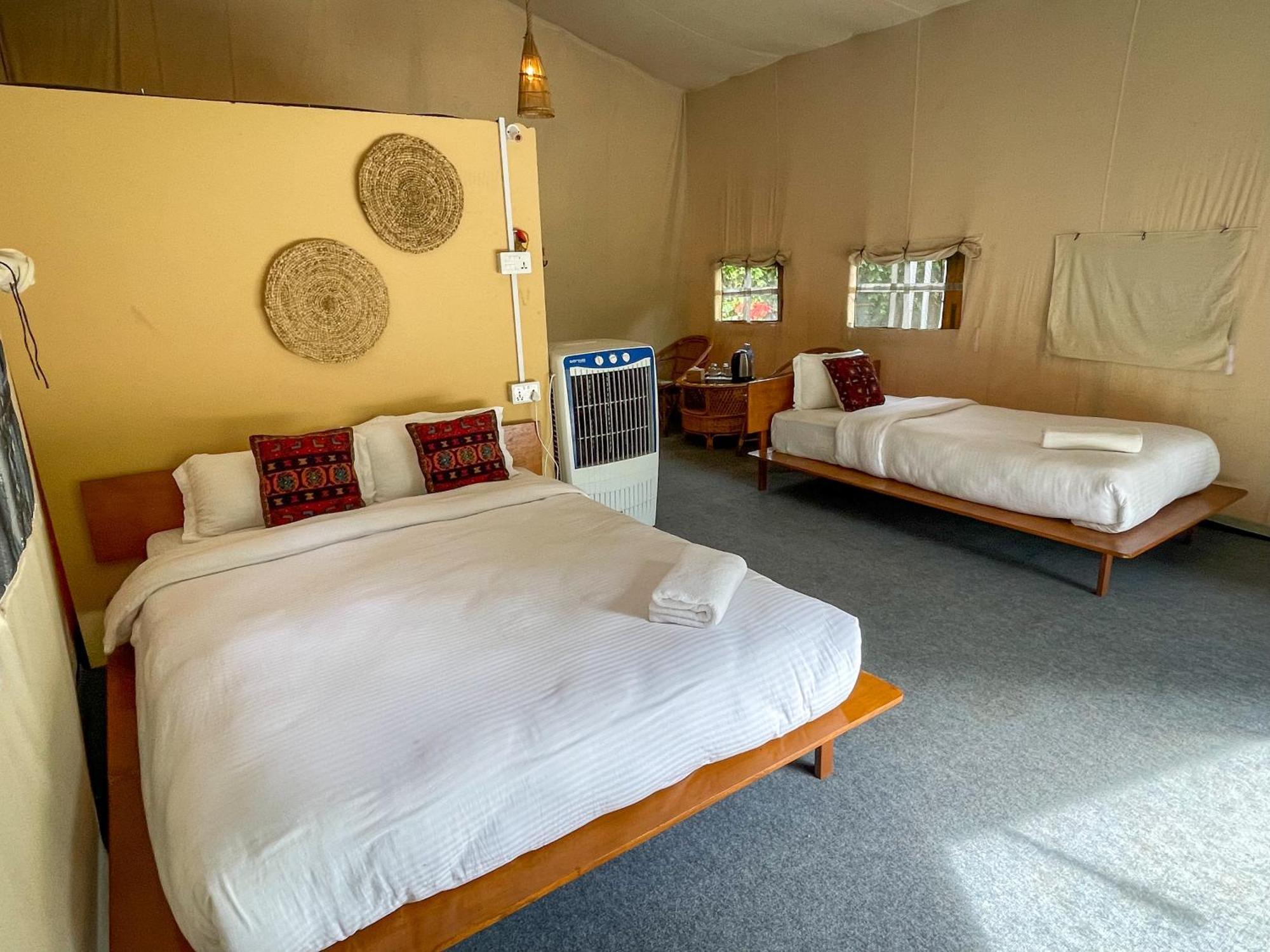 Hotel Tharu Garden And Beer Bar شيتوان المظهر الخارجي الصورة